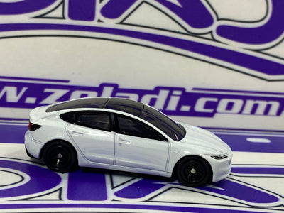 SU TESLA MODEL 3