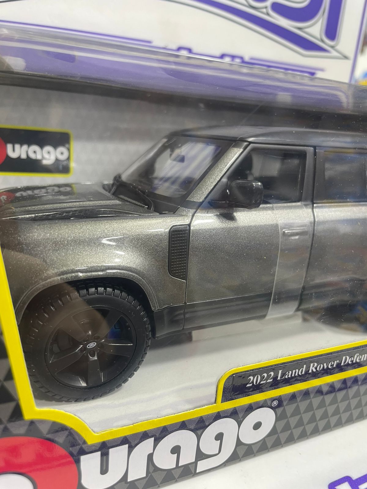 LAND ROVER DEFENDER 110 1/24