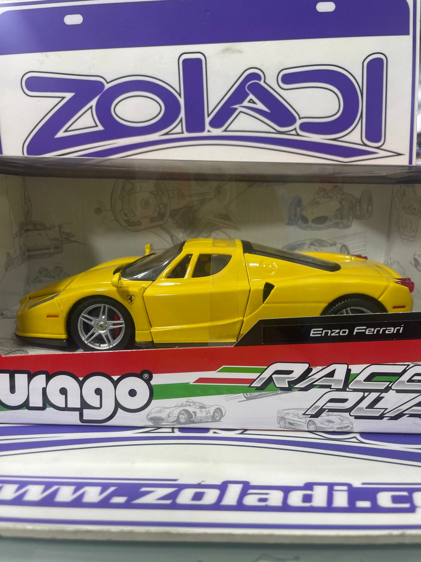 ENZO FERRARI AMARILLO 1/24