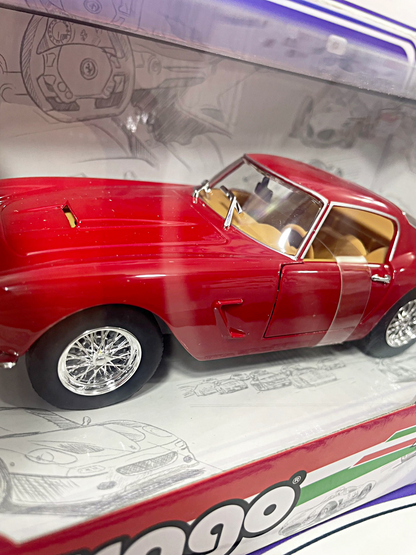 FERRARI 250 GT BERLINETTA PASSO CORTO 1/24