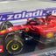 02416 SF23  LECLERC #16 FERRARI ( CON ACRÍLICO Y CASCO)