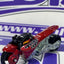 SU MOTO ROJA