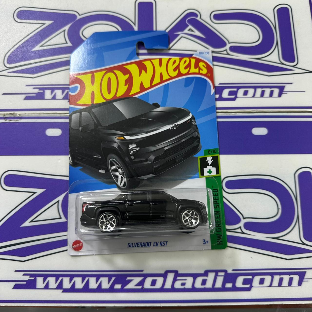 HTD57 SILVERADO EV RST