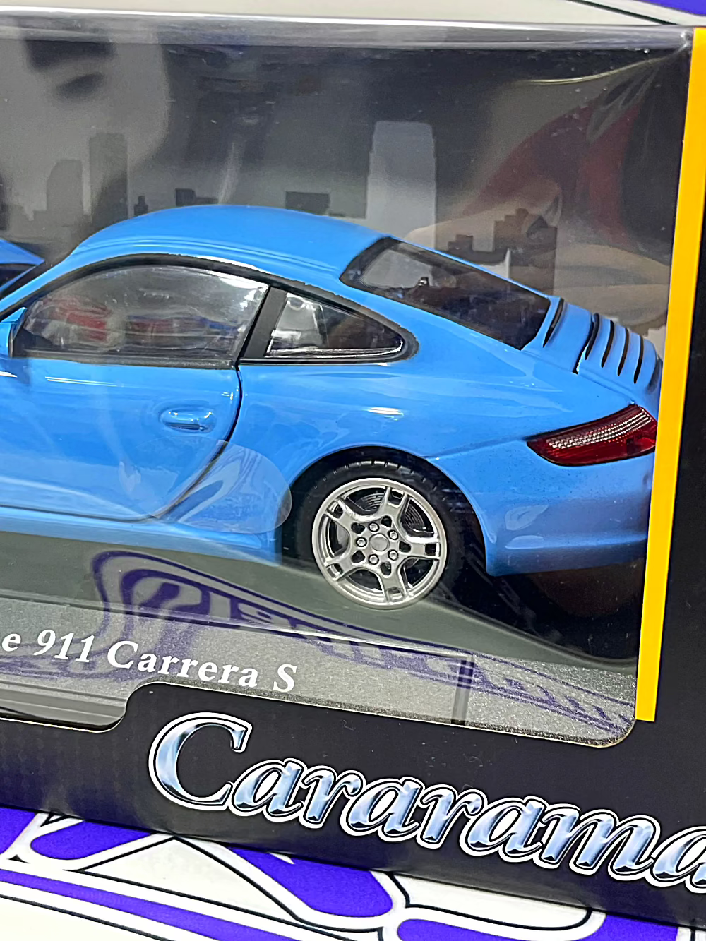 PORSCHE 911 CARRERA S CARARAMA 1/24