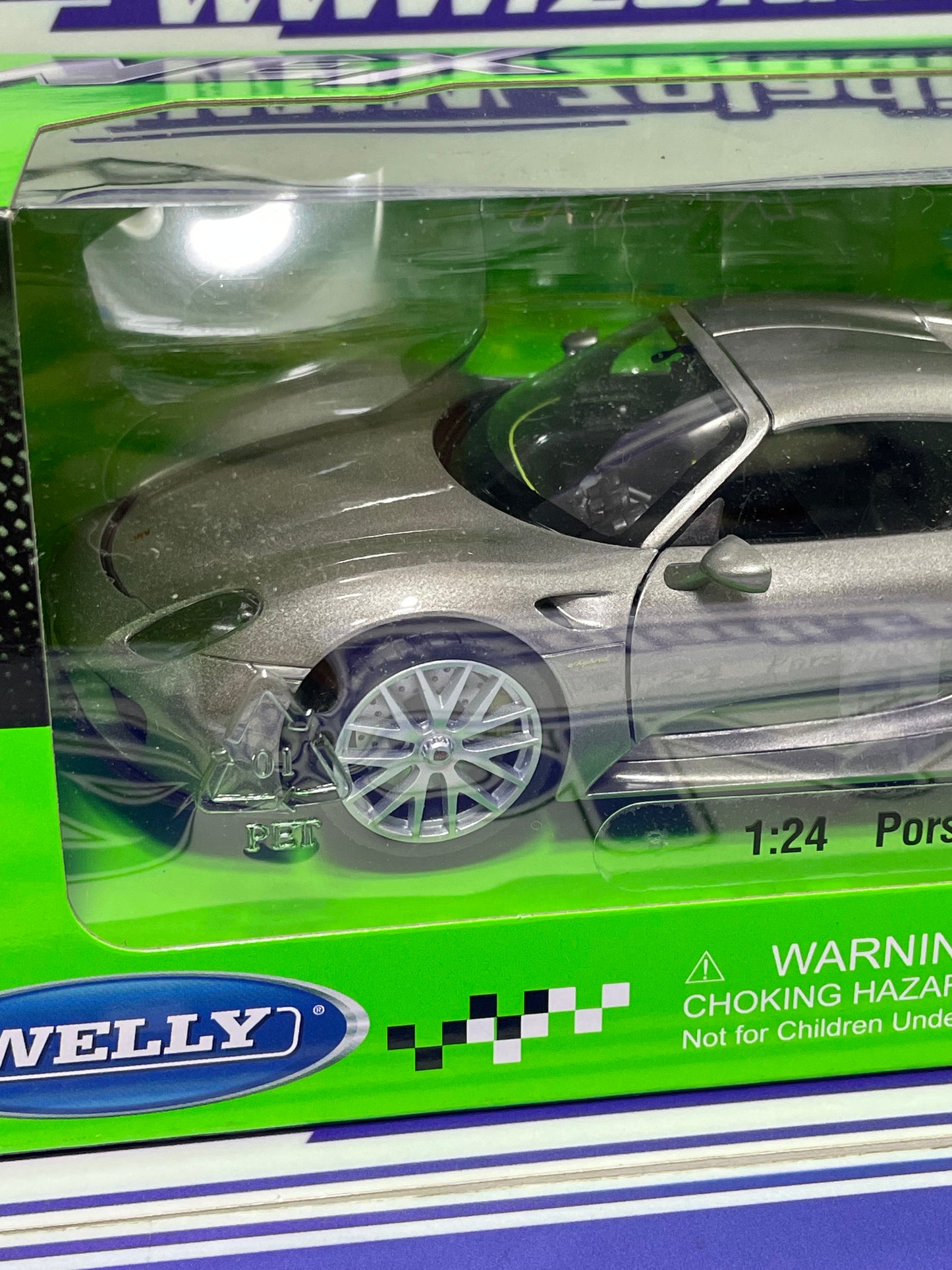 PORSCHE 918 SPYDER 1/24