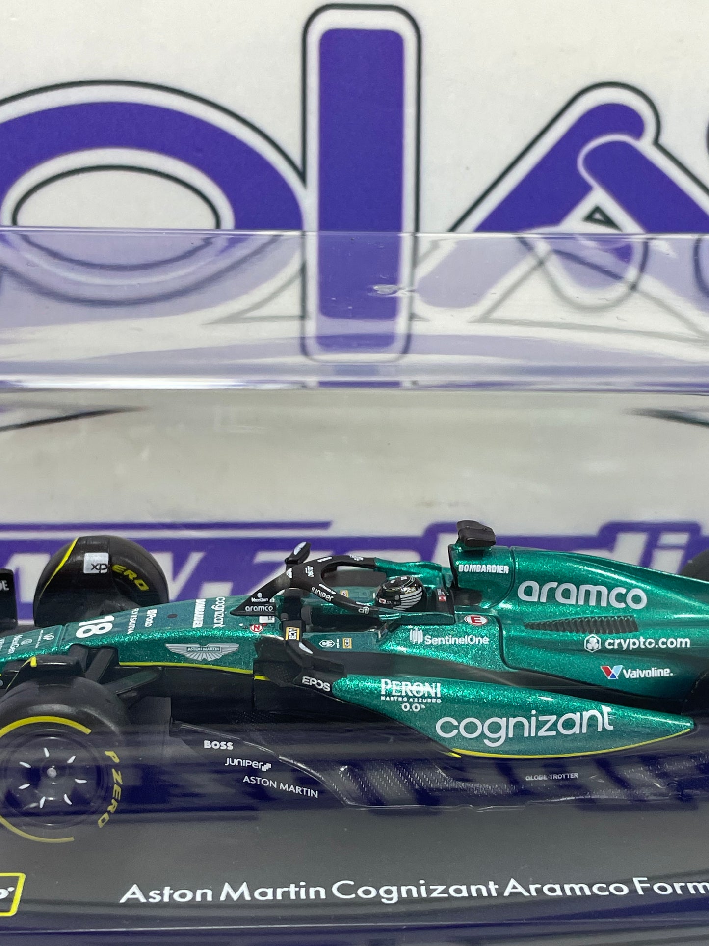 1/43 F1 #18 LANCE STROLL ARAMCO FORMULA ONE TEAM (ACRILICO Y CASCO)