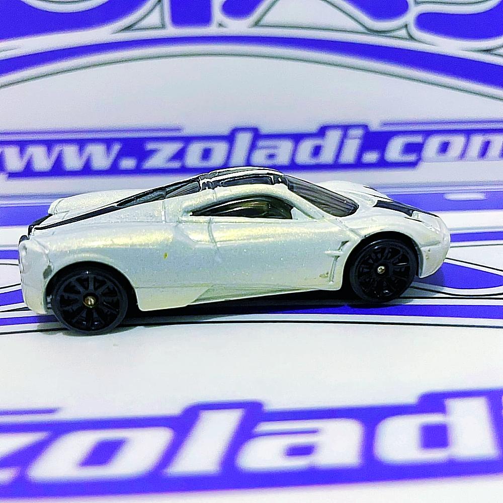 Su Pagani Huayra Blanco