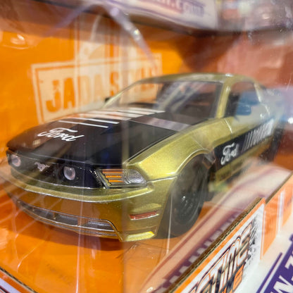 33055 2010 Ford Mustang GT JADA 1/24
