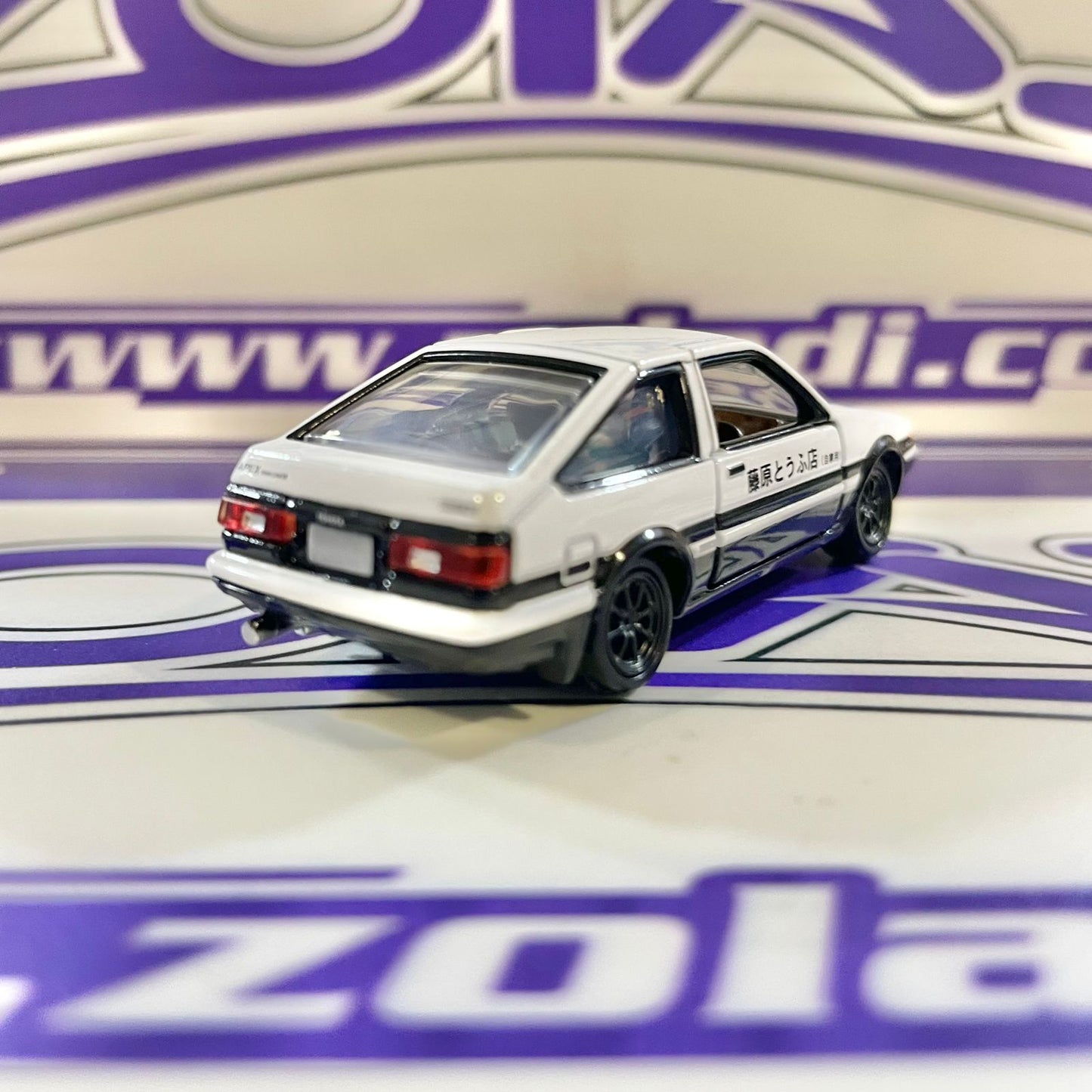 TOMICA TOYOTA AE86 INITIAL D