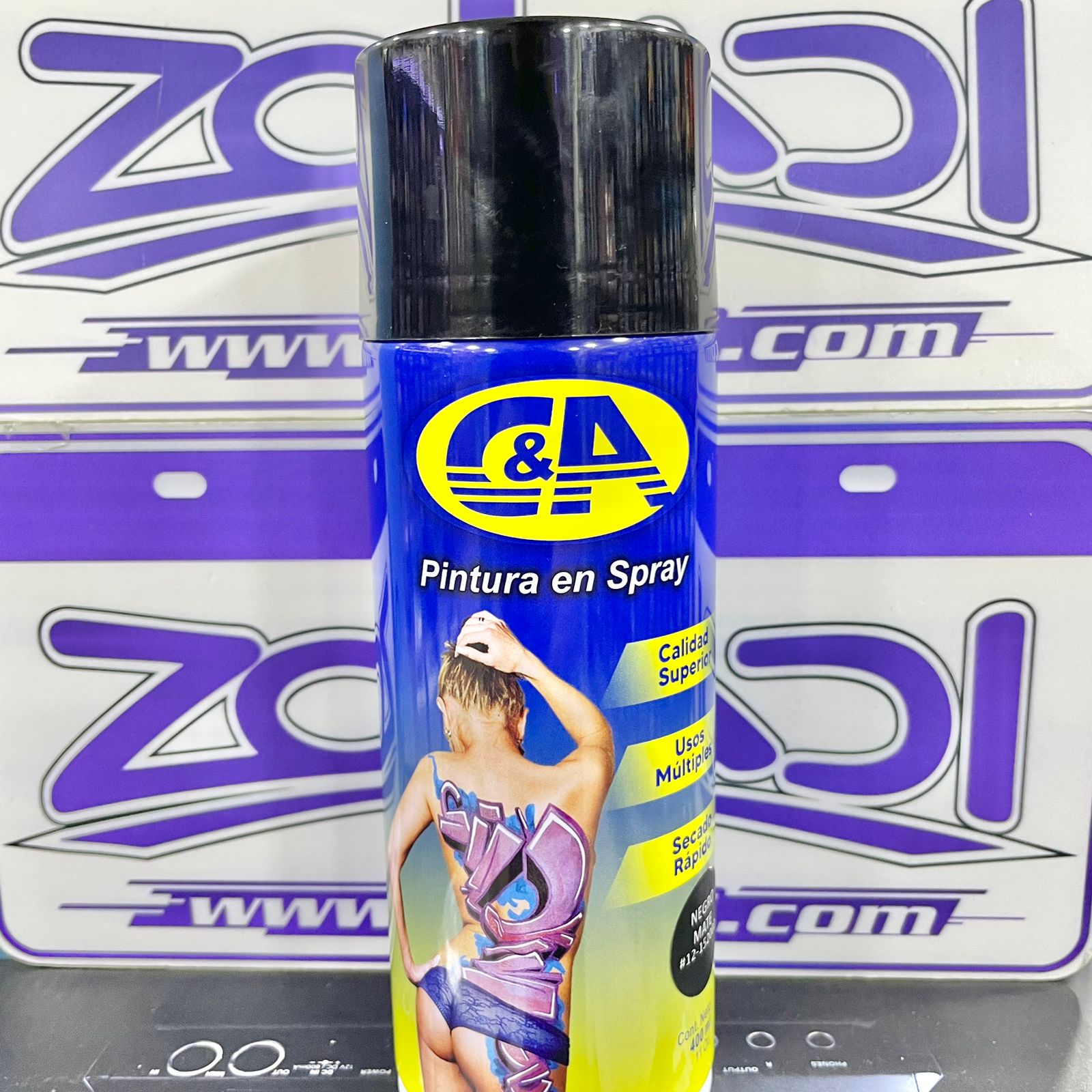 Pintura en spray Negro, económica y de buena calidad. 