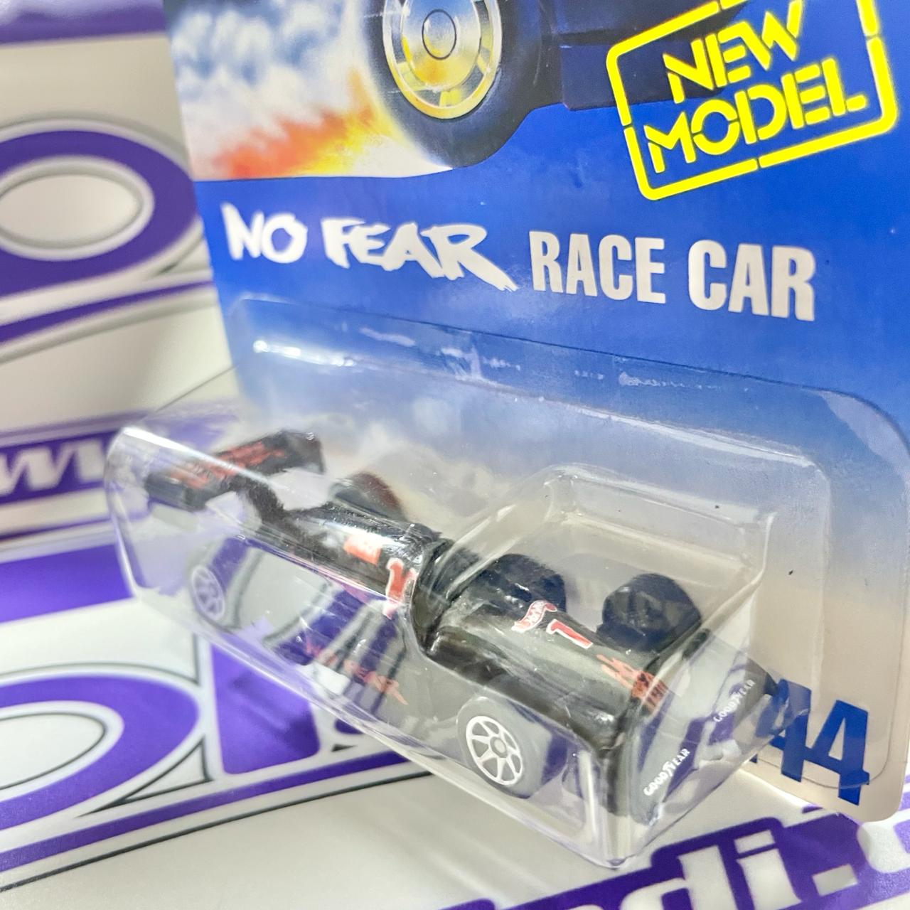 11846  NO FEAR RACE CAR