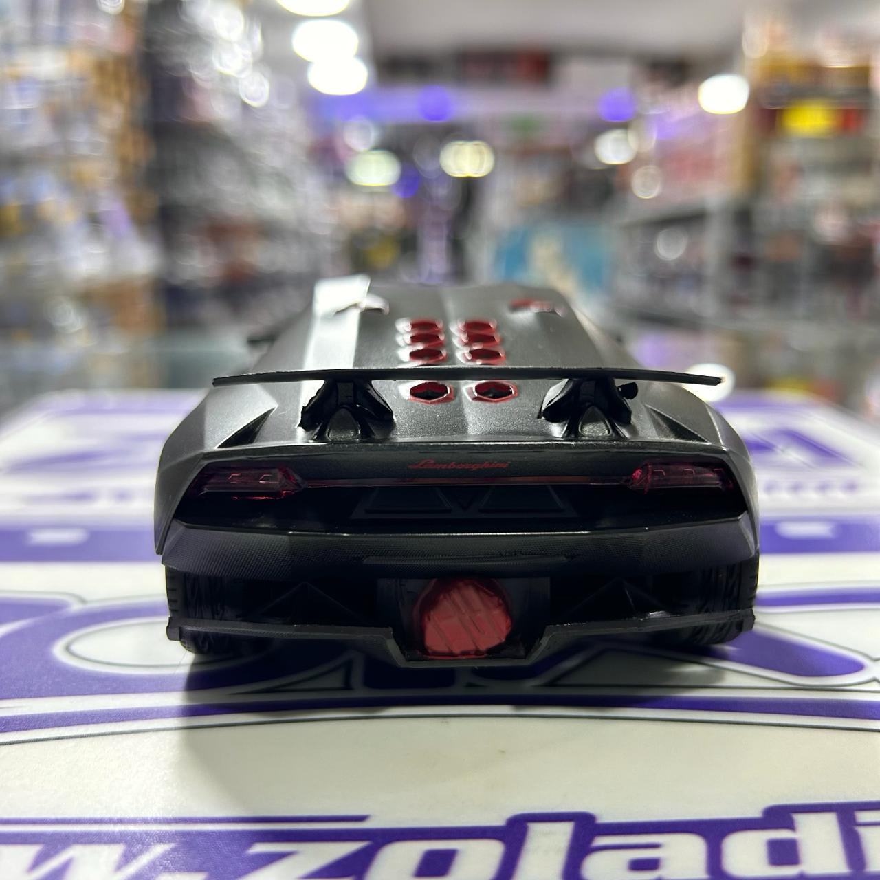 SU LAMBORGHINI SESTO ELEMENTO CONCEPT MOTOR MAX 1/24