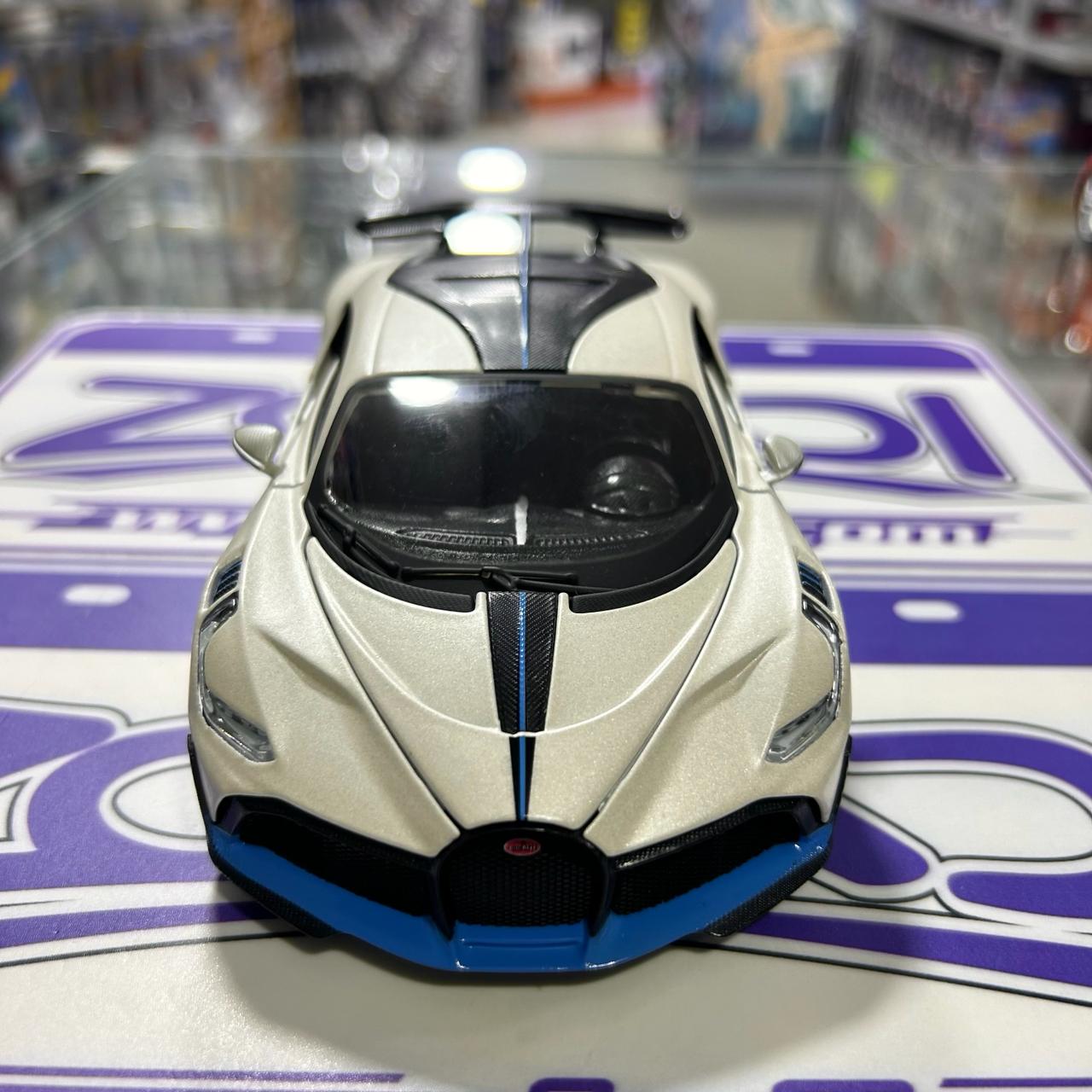 Suelto 1/24 BUGATTI DIVO MAISTO