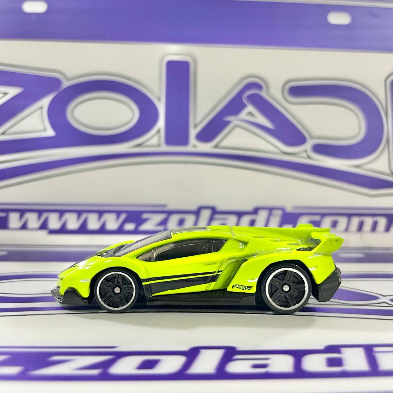 SU LAMBORGHINI VENENO K02