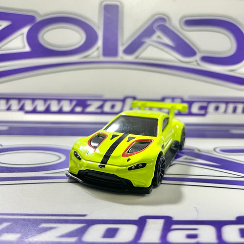 ASTON MARTIN VANTAGE GTE HCT19 - Hot Wheels - Zoladi Perú