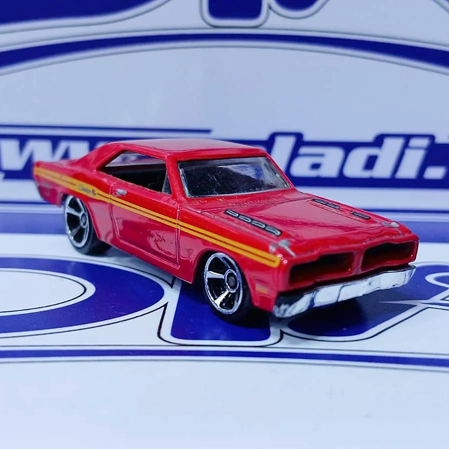 SU DODGE CHARGER CHRYSLER GROUP LLC