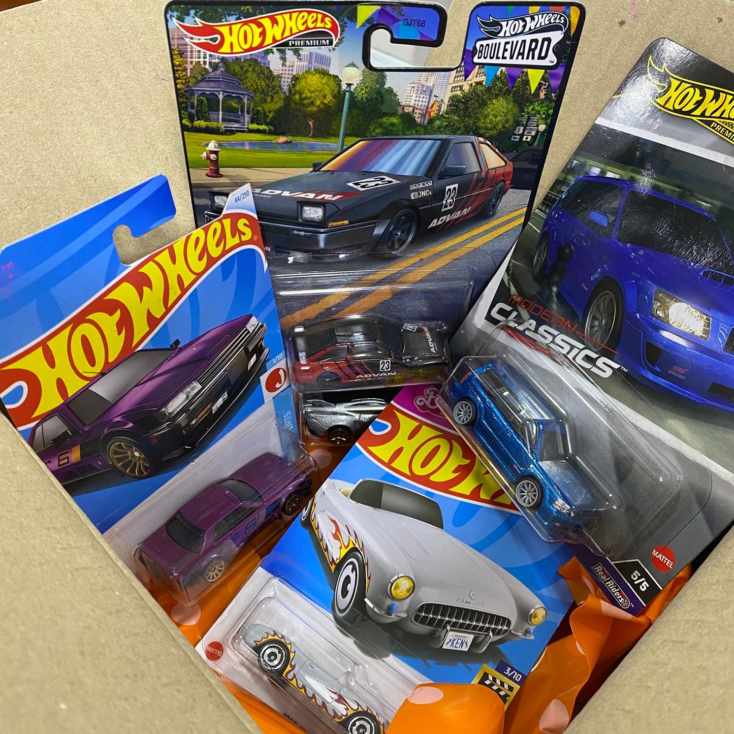 PROMO MX1 Pack de Hotwheels Premium y  Básicos