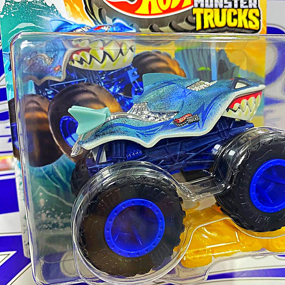 JCD73 GREAT BITE MONSTER TRUCKS