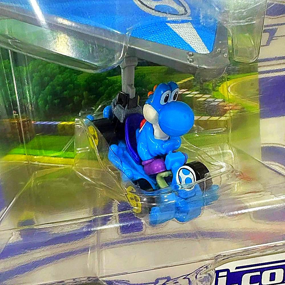 HDB44 LIGHT BLUE YOSHI MARIO KART