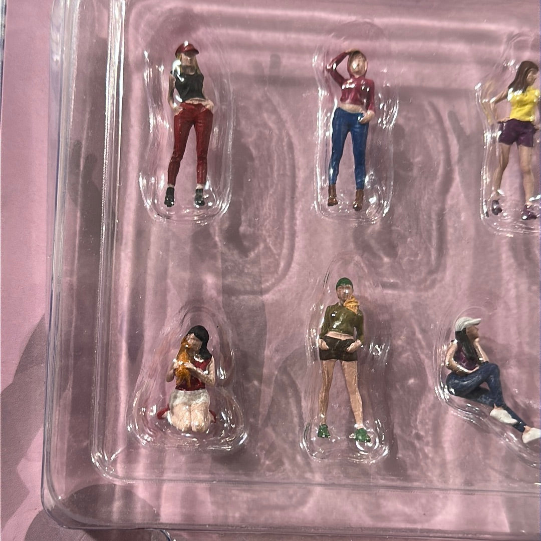 GIRLS OUT AMERICAN DIORAMA