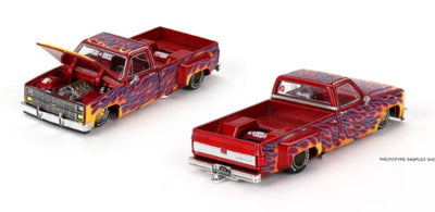 KAIDO HOUSE CHEVROLET SILVERADO DUALLY ON FIRE V1 Mini GT disponible en Zoladi Lima
