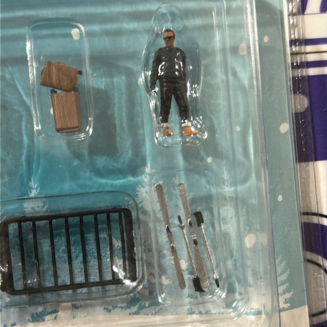 WINTER BREAK AMERICAN DIORAMA