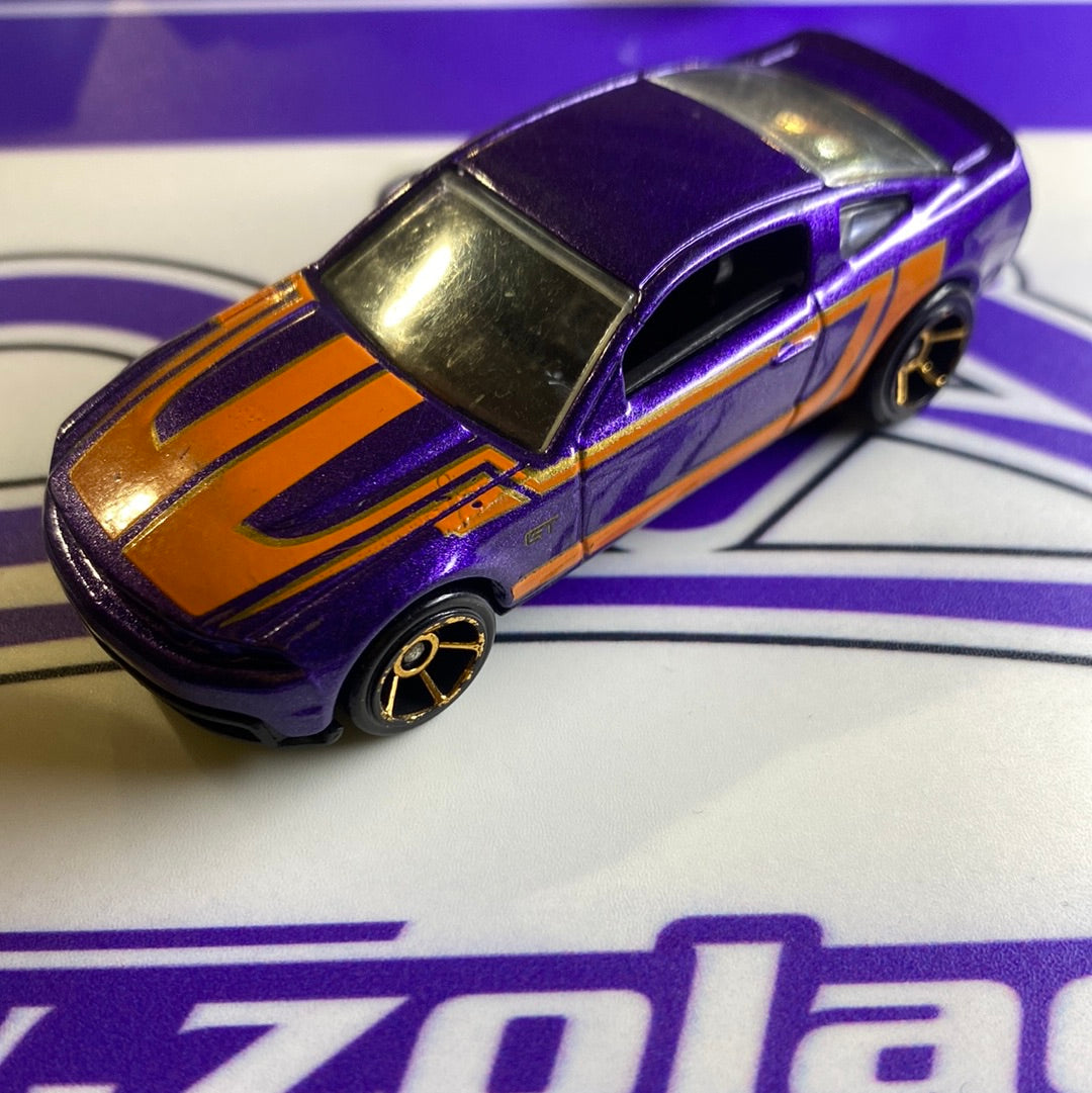 SU MUSTANG GT MORADO