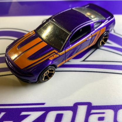 SU MUSTANG GT MORADO
