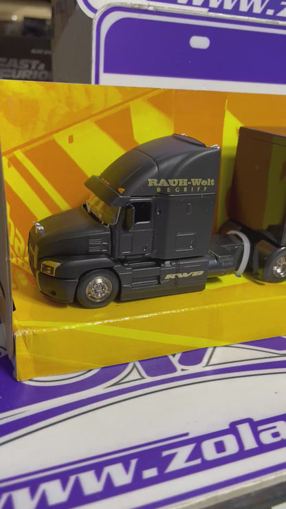 12418 Custom hauler Mack