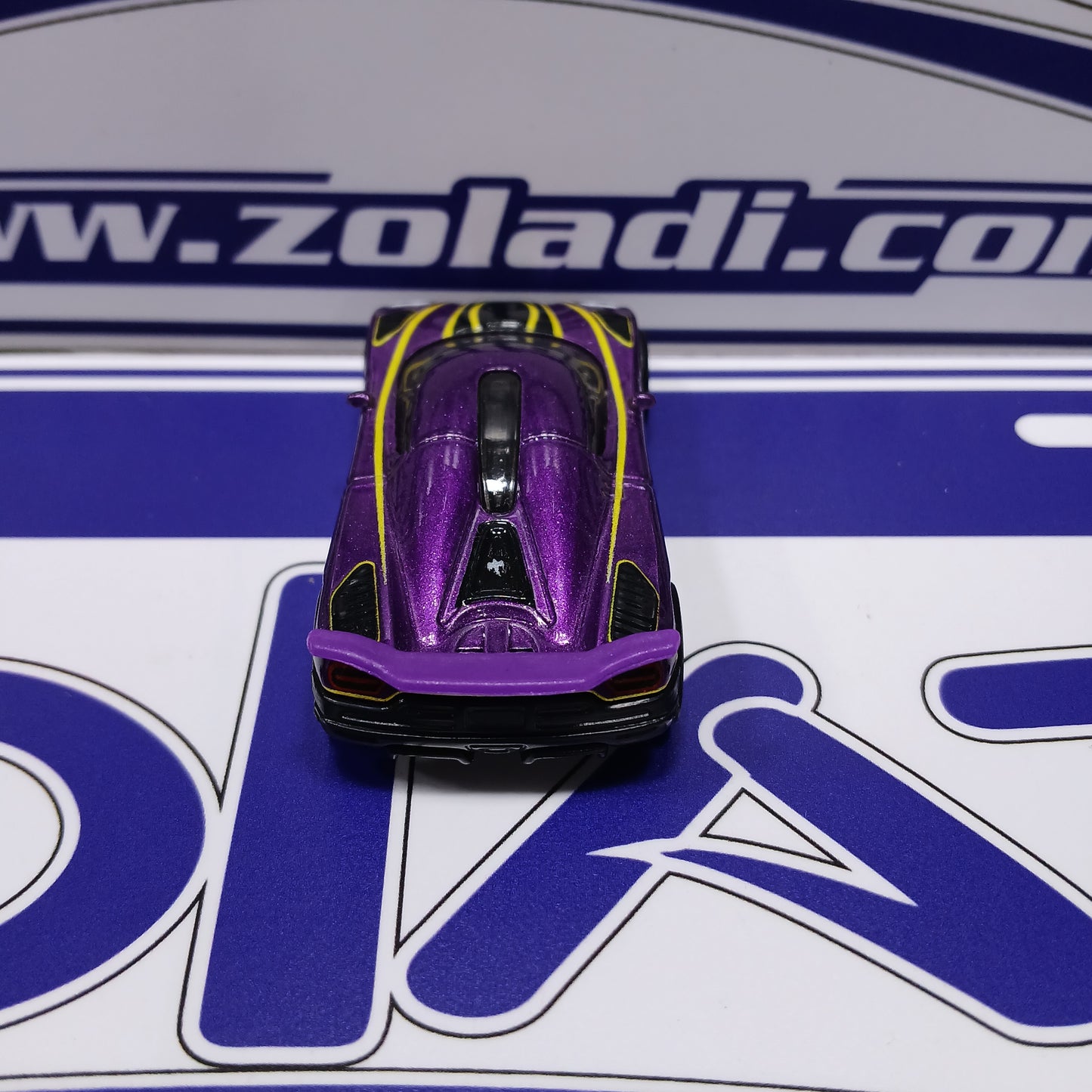 SU KOENIGSEGG AGERA R