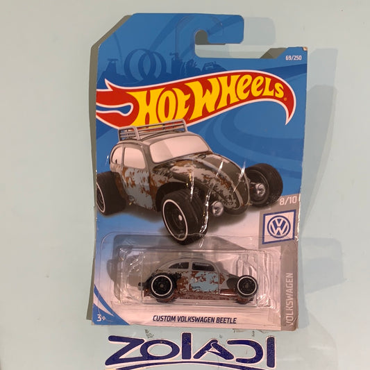 FYF77 Volkswagen beetle