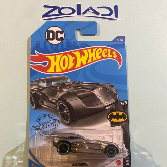 GHF68 Batmobile Hot Wheels