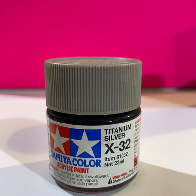 Tamiya X-32 Titanium Silver Paint