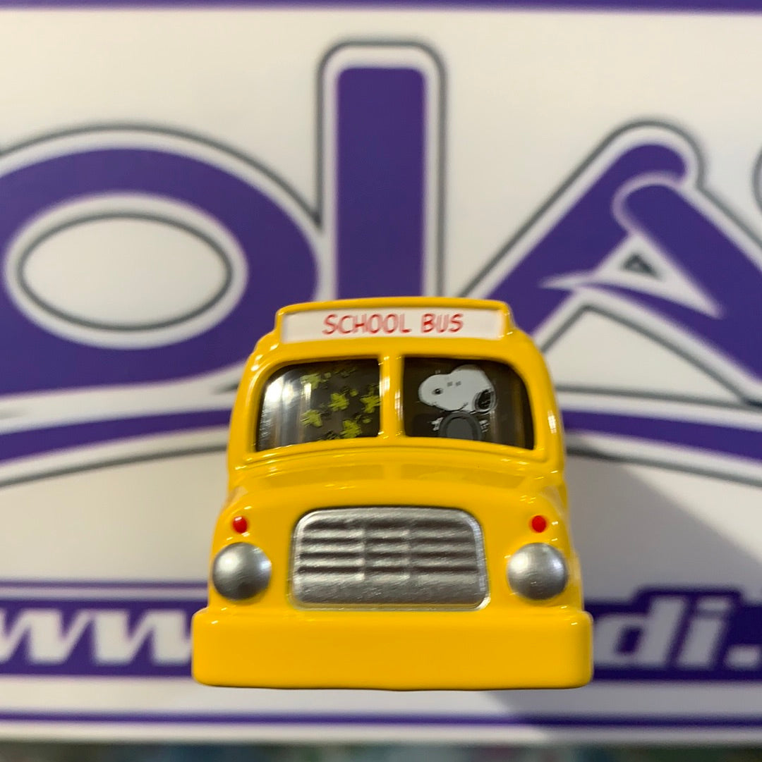 Snoopy School Bus Dream Tomica
