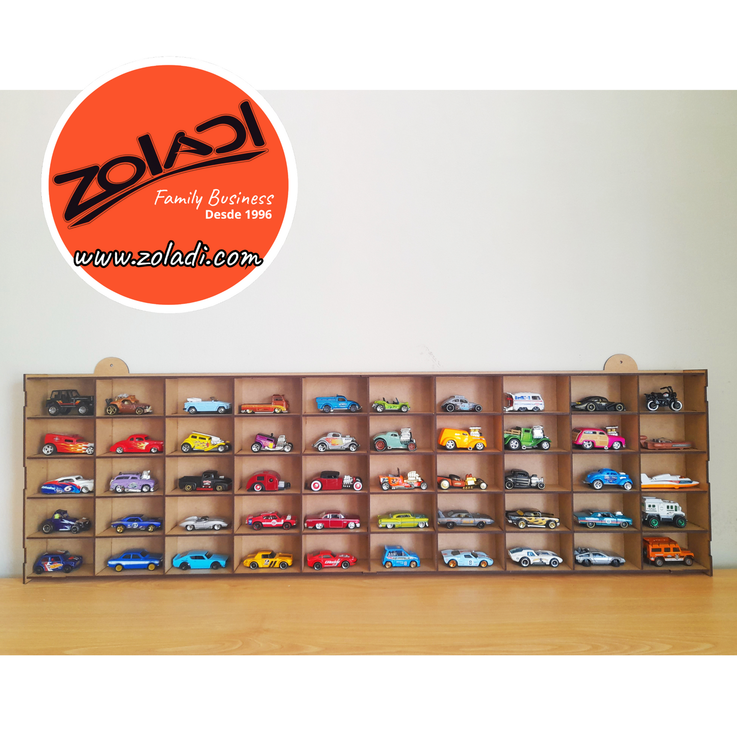 Stand C/Tapa 50 Hotwheels. Hobby 64